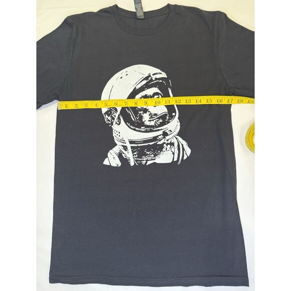 Gildan Softstyle Small Black Astronaut Monkey Astronaut Graphic Tee Unisex - Picture 3 of 4